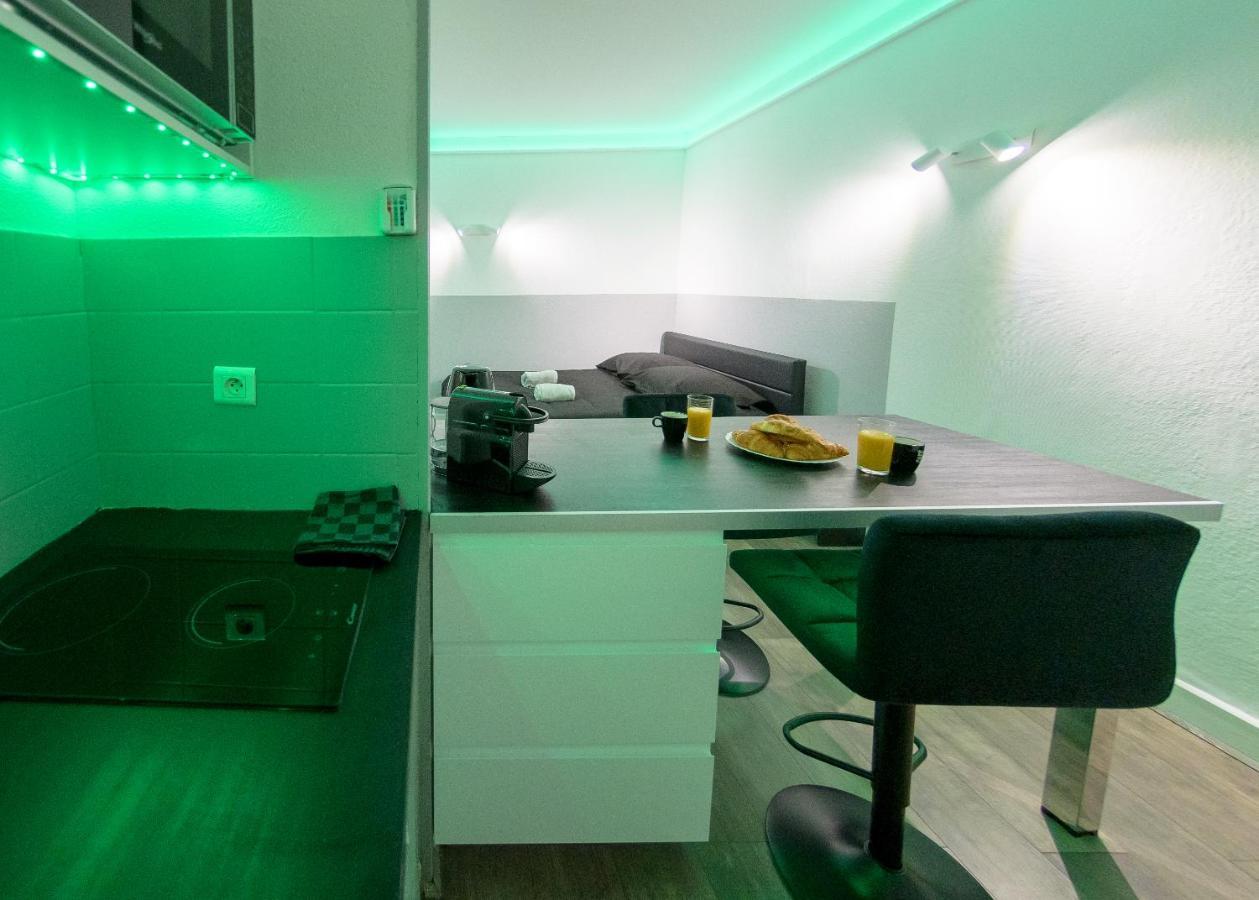 Appart'Hotel De La Gare - Cocooning Montbéliard Esterno foto